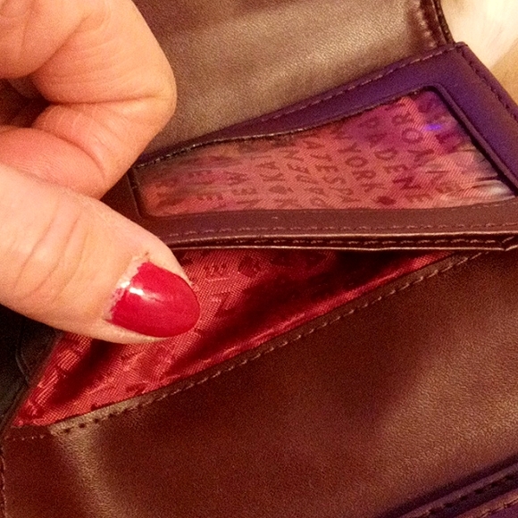 KATE SPADE♠️NEW YORK Brown Vintage Leather Wallet! Red Kate Spade  Fabric Inside - Picture 13 of 13
